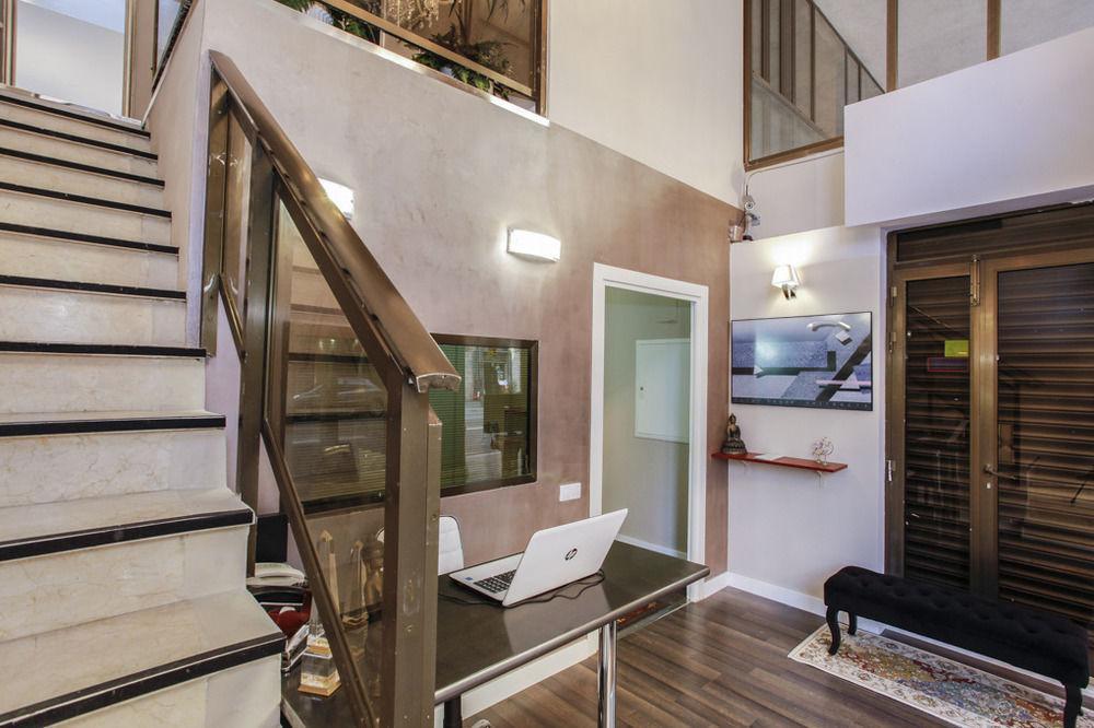 Barcelona & You Hostel Sagrada Familia Bagian luar foto