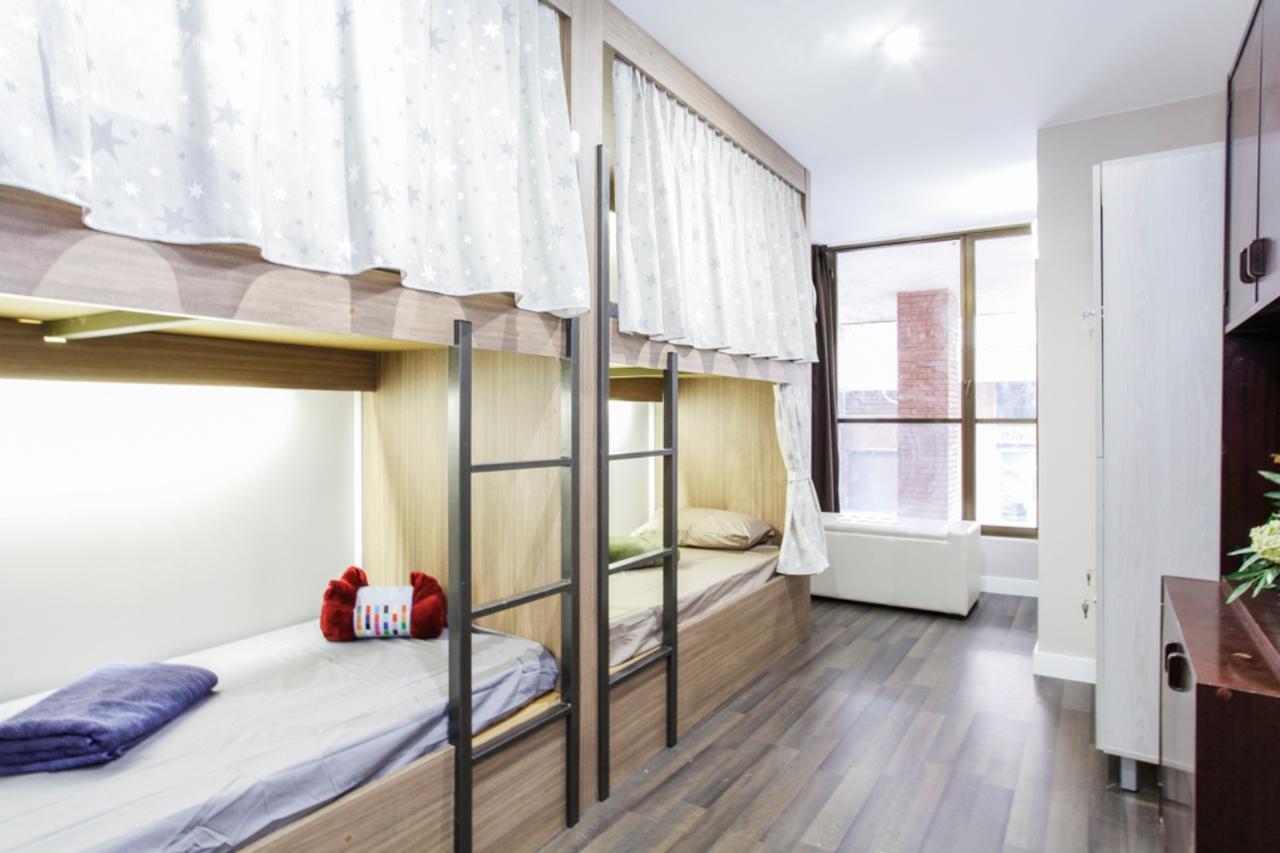 Barcelona & You Hostel Sagrada Familia Bagian luar foto